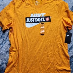Men's Nike T-shirt